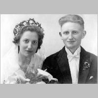 111-1472 Hochzeitsbild Ottheinz und Christel Hentschel aus Wehlau 1 4 1950.jpg